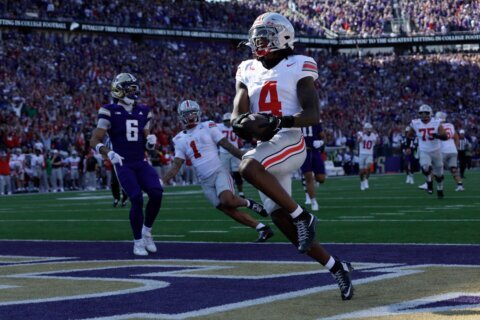 No. 1 Ohio State pulls away to beat Washington 24-6