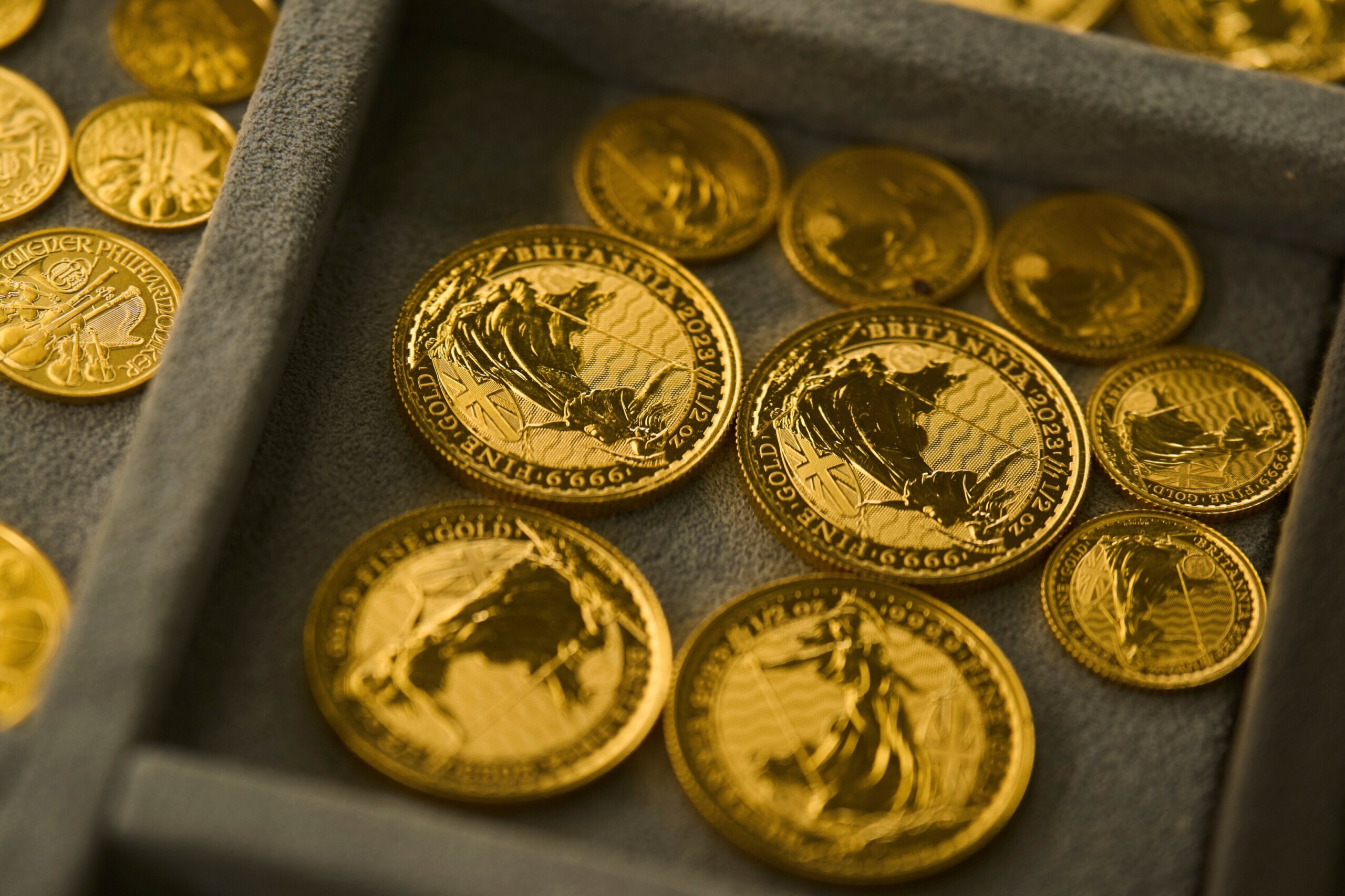 Gold prices soar to new records amid US government shutdown  wtop.com