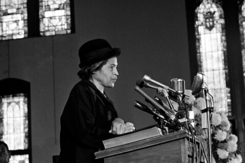 Rosa Parks and Helen Keller statues unveiled at the Alabama Capitol
