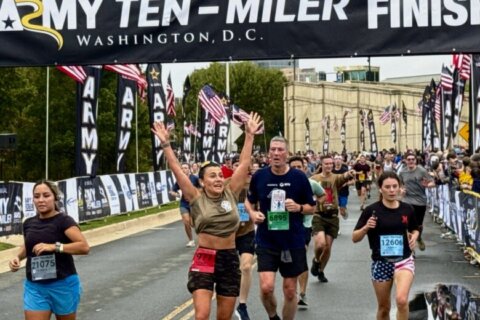 Tens of thousands turn out for DC’s 41st Army Ten-Miler