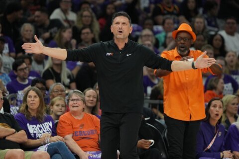 Phoenix Mercury coach Nate Tibbetts ejected from WNBA Finals Game 4 after heated argument