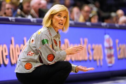 No. 5 LSU sets NCAA record with 7th straight 100-point game, beating Marist 113-53 at Paradise Jam