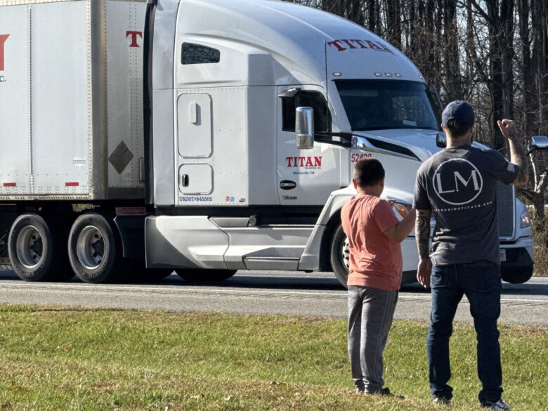 Travelers give thanks on Thanksgiving