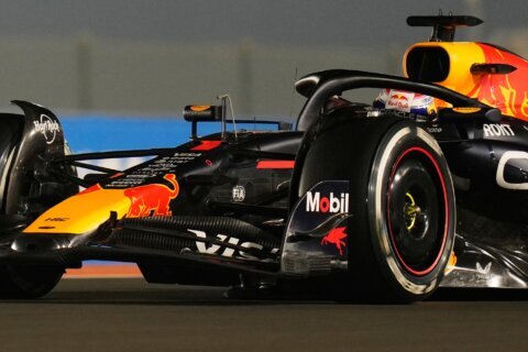 McLaren's botched strategy call helps Verstappen win Qatar GP as F1 title fight goes to final race