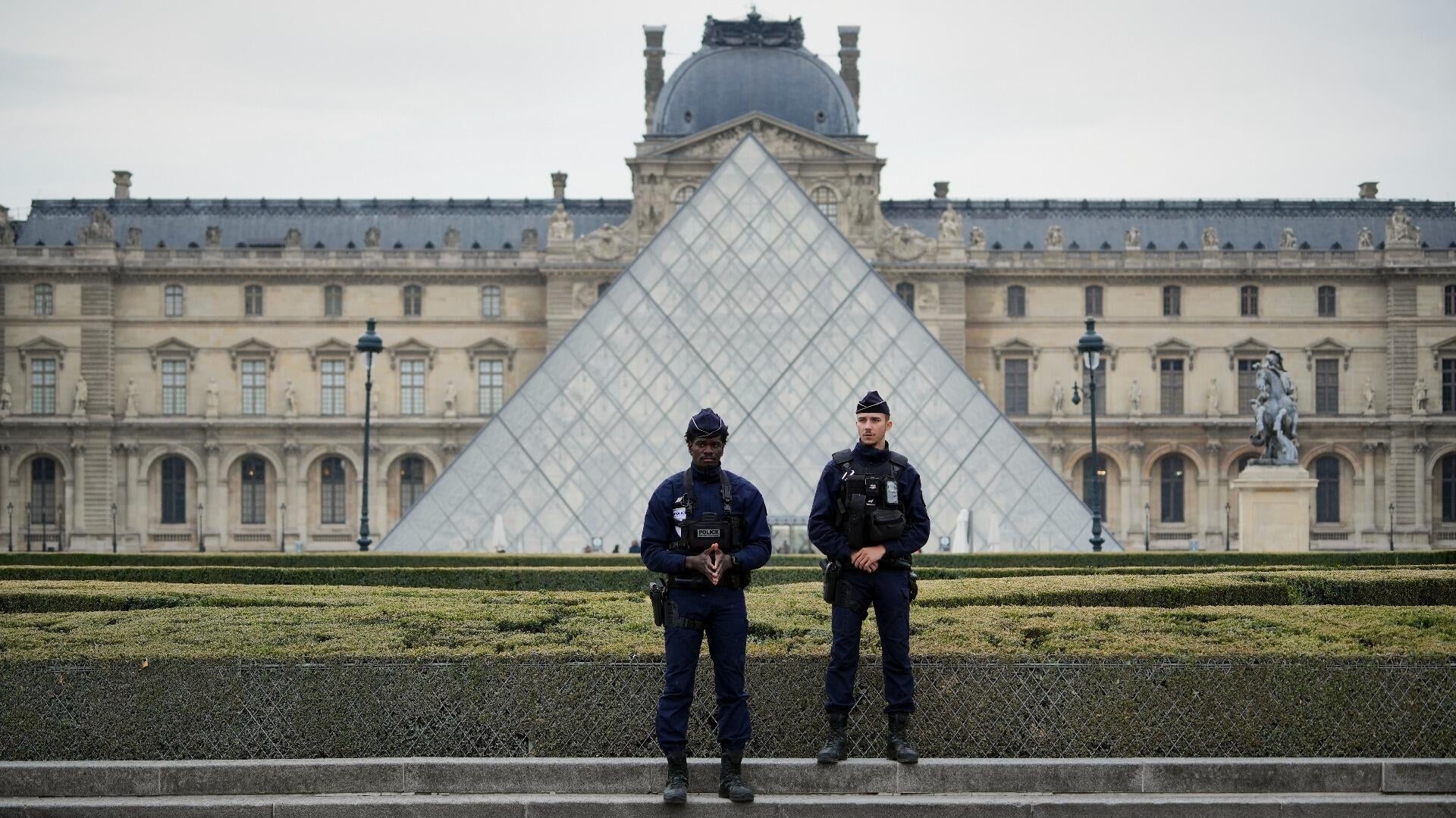 Woman charged in Louvre crown jewels heist, reports say - WTOP News