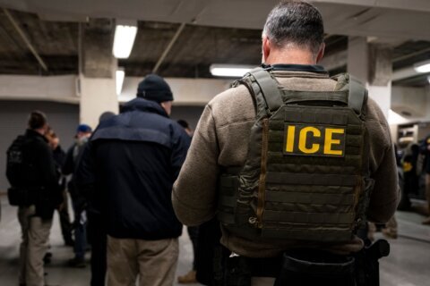 Proyecto de ley en Maryland prohibiría que agentes de ICE sean policías estatales