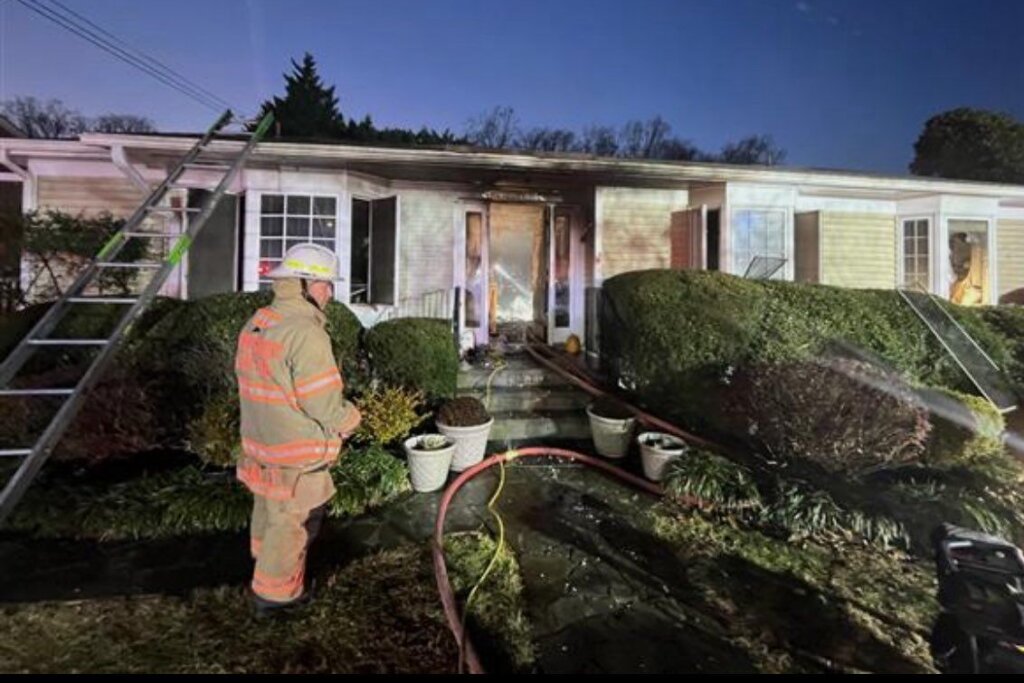 House fire leaves 5 injured in Bethesda on Christmas Day