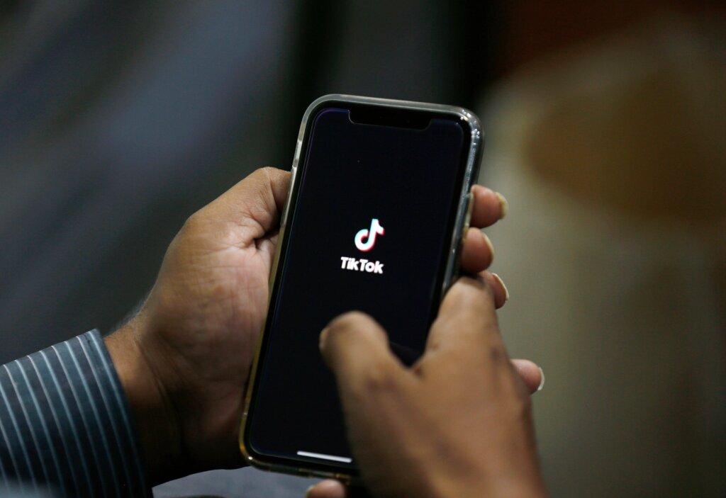TikTok signs deal to form new US unit with investors, including Oracle, Silver Lake