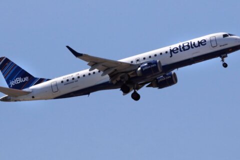 Avión de JetBlue y uno de la Fuerza Aérea de EEUU casi chocan cerca de Venezuela