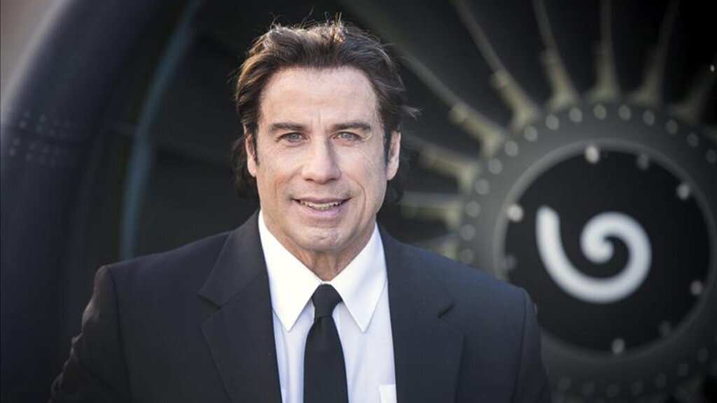 El hijo de John Travolta es bisnieto de Elvis Presley, según litigio en curso