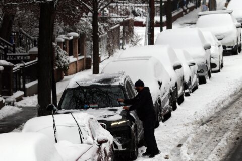 Tormenta invernal complica los viajes de fin de año en el noreste de EEUU y los Grandes Lagos