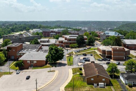 Tiroteo en universidad de Kentucky deja un muerto y un detenido