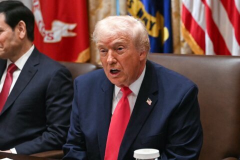 Trump insiste en que los ataques  comenzarán “muy pronto” contra el narcotráfico en tierra