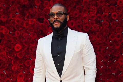 Modelo acusa a Tyler Perry de agresión sexual en nueva demanda