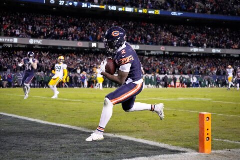 Caleb Williams rallies Bears from 18 points down for 31-27 playoff win over rival Packers