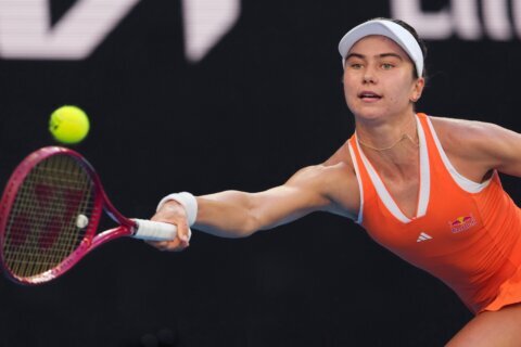 Iva Jovic uses advice from Novak Djokovic to upset Jasmine Paolini at Australian Open