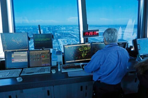 FAA picks 2 firms to replace 612 outdated radar systems that air traffic controllers rely on