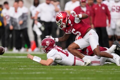 Alabama QB Ty Simpson says a cracked rib sidelined him in 2nd half of blowout Rose Bowl loss