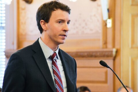 ‘Time to stick out your neck,’ college CEO tells schools on contract that regulates paying players