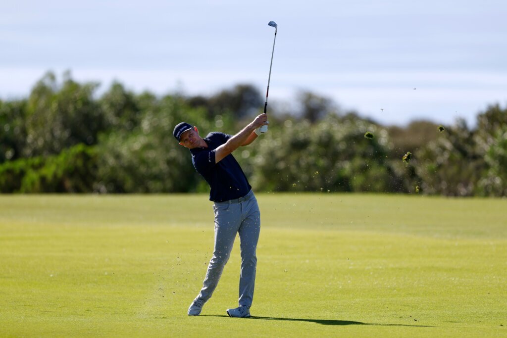 Justin Rose breaks his 36-hole record at Torrey Pines. Brooks Koepka makes it to the weekend