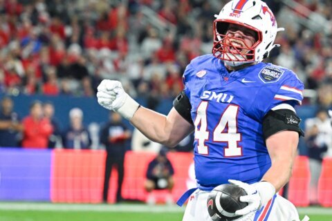 Jennings throws for 278 yards to lead SMU to 24-19 Holiday Bowl win over No. 21 Arizona