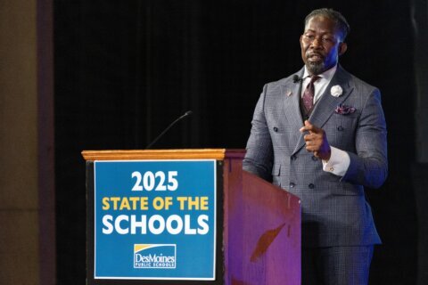 Former Iowa superintendent pleads guilty to falsely claiming US citizenship