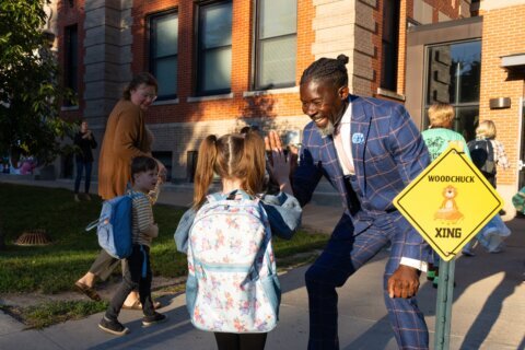 Former Iowa superintendent expected to plead guilty to falsely claiming he was a US citizen