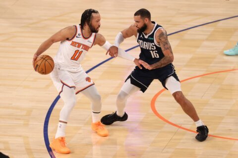 Knicks are blown out, booed and losing control of a season with championship aspirations