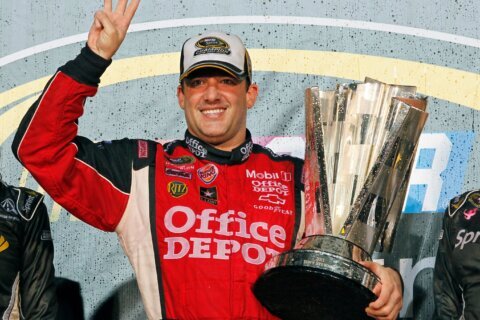 Tony Stewart returns to NASCAR in Ram Truck debut at Daytona International Raceway