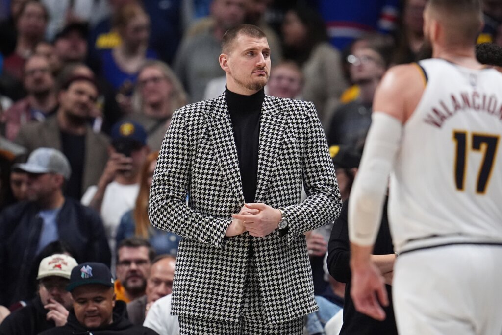 Nuggets’ Nikola Jokic returns to lineup against Clippers in 1st game since knee injury on Dec. 29