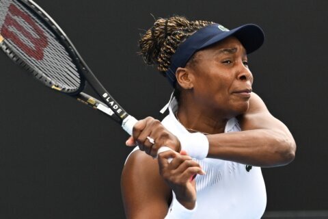 Venus Williams loses in 1st round of Australian Open tuneup event in Hobart
