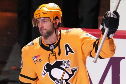 Longtime Penguins defenseman Kris Letang out at least a month due to fractured foot