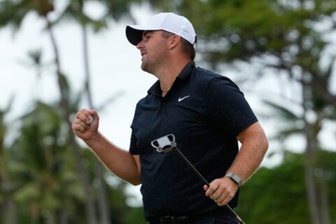 Chris Gotterup opens PGA Tour season by winning Sony Open for his 3rd straight year with a title