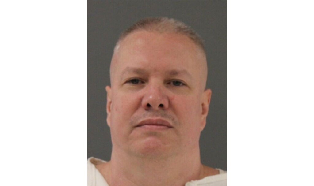 Texas man convicted of 2 fatal shootings becomes the 1st person executed in the US this year