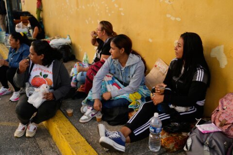 Families of prisoners in Venezuela wait in anguish as promised releases trickle