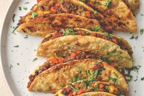 This beef taco recipe from the cookbook ‘Plantas’ uses salsa for seasoning the meat