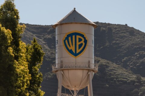Paramount extends its deadline for its Warner Bros. Discovery tender offer, again