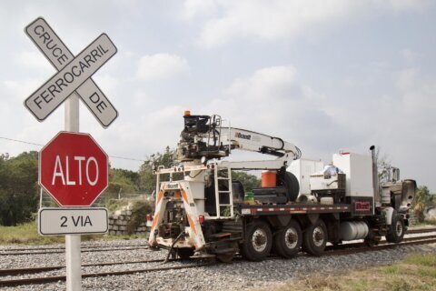 Aumentan a 14 las muertes por descarrilamiento de tren Interoceánico en el sur de México