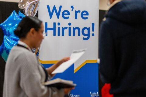 Estados Unidos sumó 50,000 empleos en diciembre, un informe mixto que da cierre al 2025