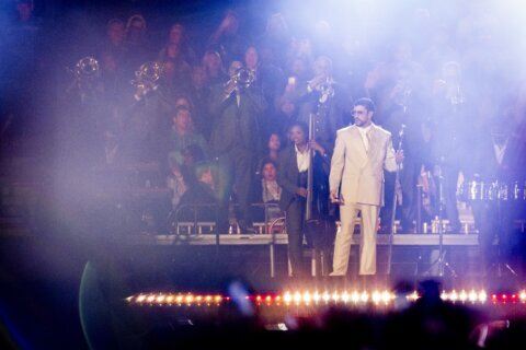 ‘El mundo bailará’: Bad Bunny ofrece adelanto del show del medio tiempo del Super Bowl 2026