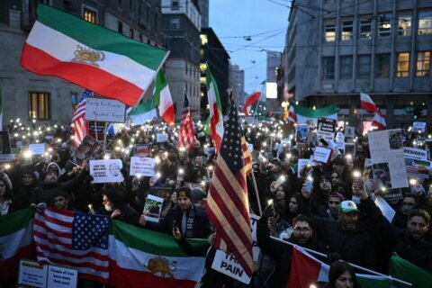 “La ayuda está en camino”: Trump manda mensaje a manifestantes iraníes
