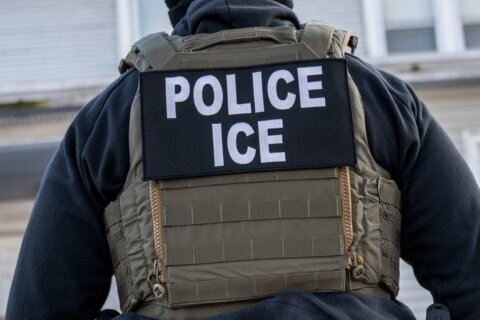 Algunos reclutas de ICE no recibieron entrenamiento adecuada por error con la IA, según fuentes