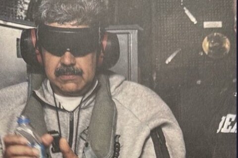 US captures Venezuela’s leader and his wife in a stunning operation and plans to prosecute them