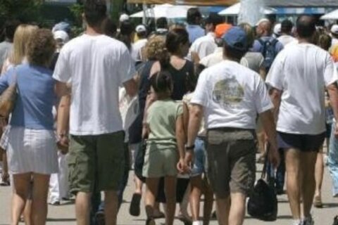 Impacto de política migratoria: población de EEUU comenzará a disminuir en 2030