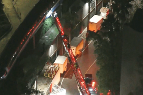 ¡Qué susto! Evacúan a pasajeros de la atracción Monorail en Disneyland