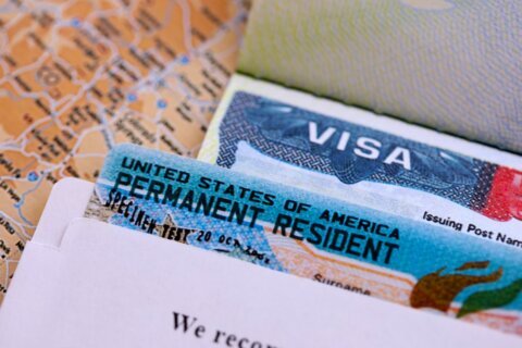 Gobierno de EEUU cambia norma para facilitar procesos migratorio para ciertos trabajadores religiosos