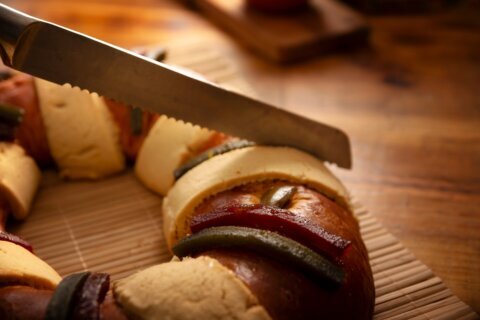 Rosca de Reyes: en qué consiste la tradición que acompaña el Día de los Reyes Magos
