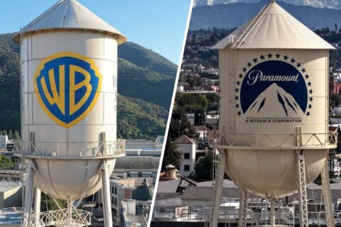 Warner Bros. Discovery firma acuerdo para ser adquirido por Paramount Skydance