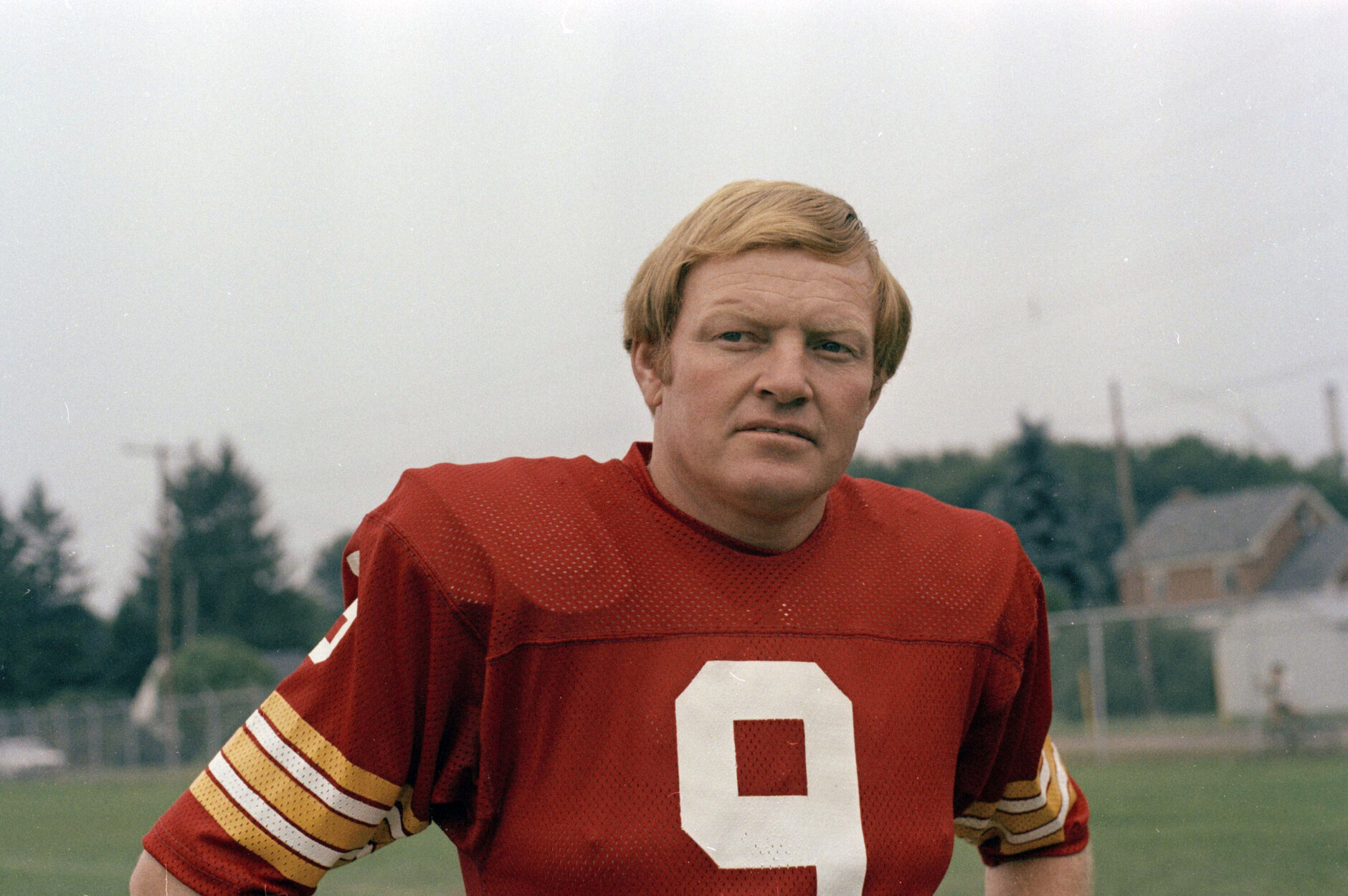 Washington Redskins quarterback Sonny Jurgensen is shown in 1973.  (AP Photo)