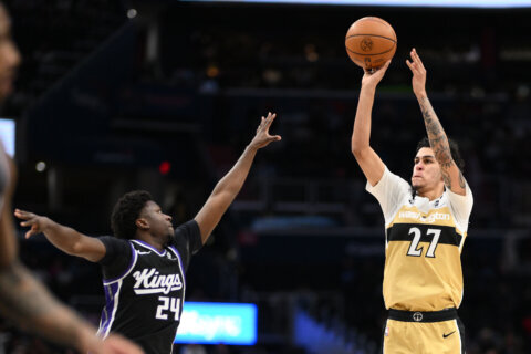 Rookie Will Riley scores season-high 18 as Wizards hand Kings their 9th straight loss, 116-112